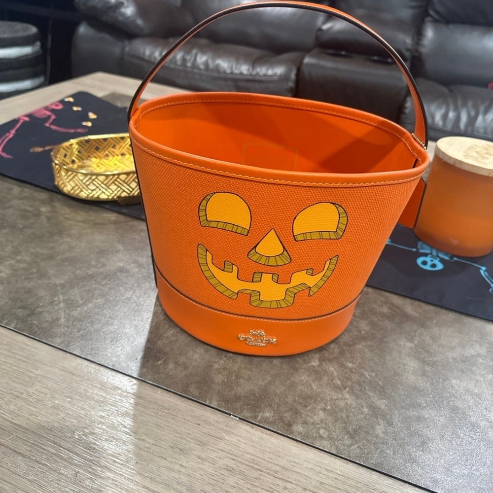 NWT Coach Trick Or Treat Bucket In Signature Canvas With Halloween Pumpkin